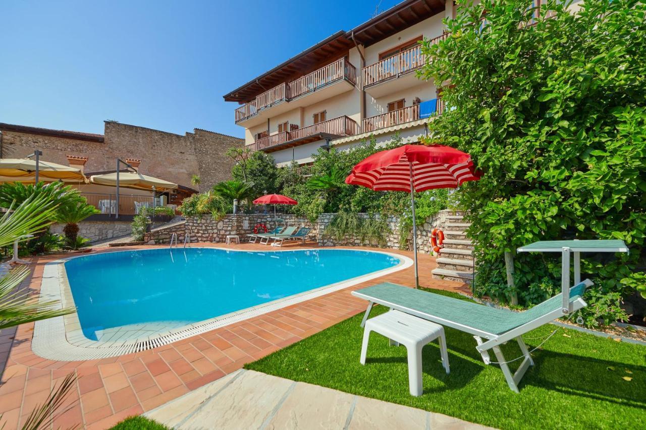 Hotel Al Rio Se Limone sul Garda Extérieur photo